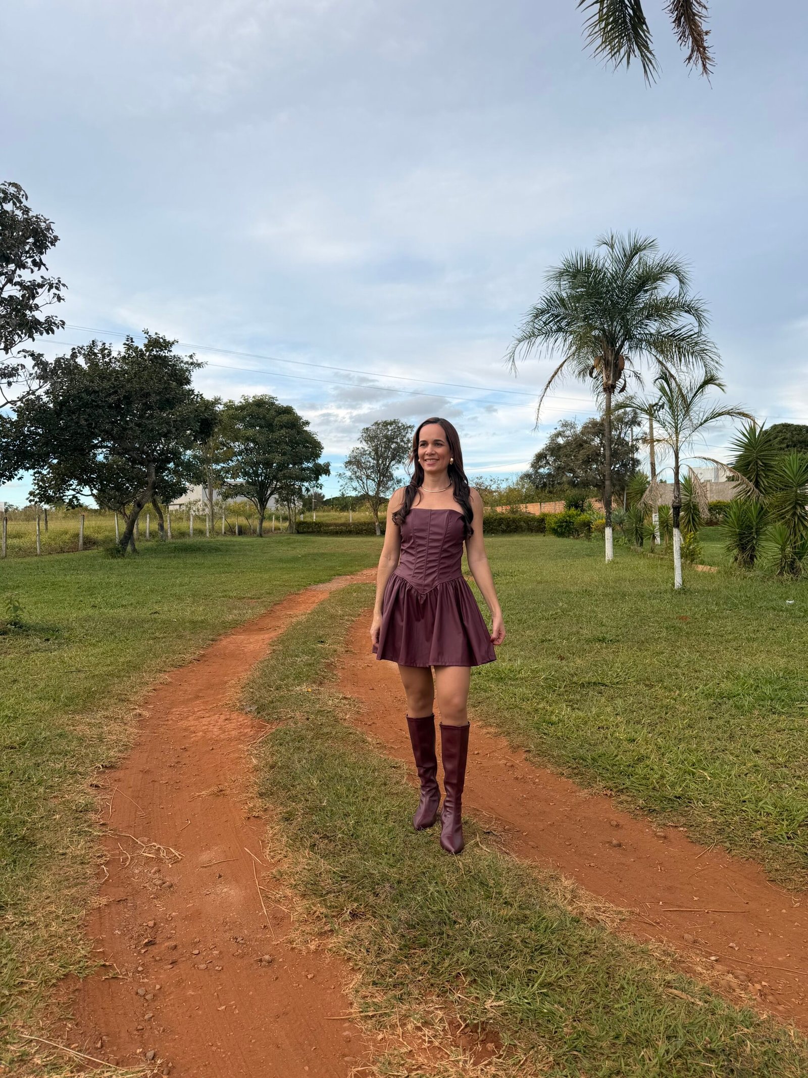 IMG_3254 🤎 Vestido Courino Romance Country | Encantos do Interior NM - Imagem 1